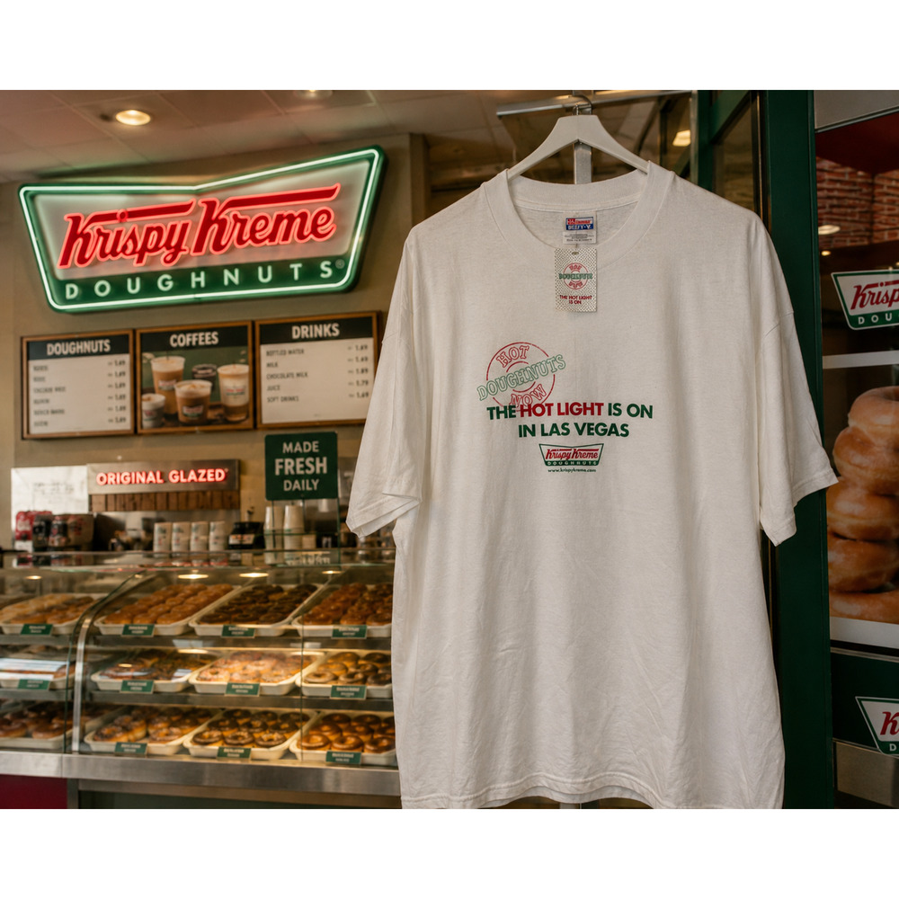 Krispy Kreme Vintage “The Hot Light Is On” Las Vegas T-Shirt NWT Mens XL Hanes - Picture 11 of 11